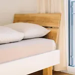 Appartamento Jungfrau In See- Und Bergnaehe, Modern, Mit Balkon Und Aussicht Fuer 4 Gaeste