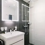 Apartment Jungfrau In See- Und Bergnaehe, Modern, Mit Balkon Und Aussicht Fuer 4 Gaeste
