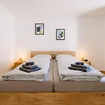 Apartment Jungfrau In See- Und Bergnaehe, Modern, Mit Balkon Und Aussicht Fuer 4 Gaeste *