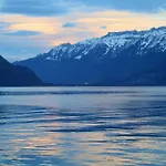 Appartamento Jungfrau In See- Und Bergnaehe, Modern, Mit Balkon Und Aussicht Fuer 4 Gaeste