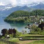Jungfrau In See- Und Bergnaehe, Modern, Mit Balkon Und Aussicht Fuer 4 Gaeste Apartment Spiez