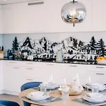 Appartamento Jungfrau In See- Und Bergnaehe, Modern, Mit Balkon Und Aussicht Fuer 4 Gaeste