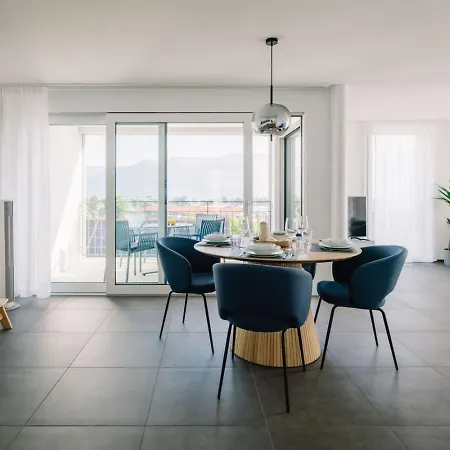 Jungfrau In See- Und Bergnaehe, Modern, Mit Balkon Und Aussicht Fuer 4 Gaeste