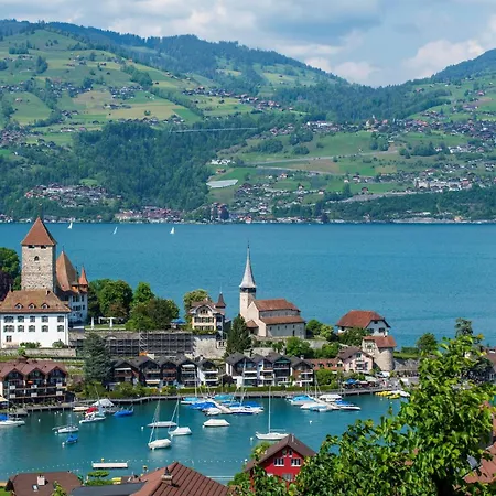 Jungfrau In See- Und Bergnaehe, Modern, Mit Balkon Und Aussicht Fuer 4 Gaeste Apartment