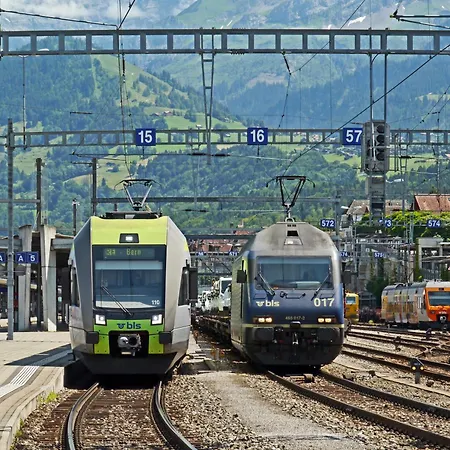 Jungfrau In See- Und Bergnaehe, Modern, Mit Balkon Und Aussicht Fuer 4 Gaeste Apartment